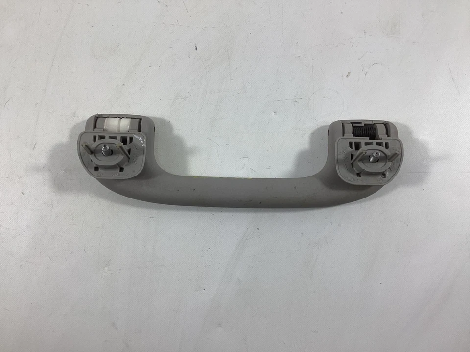 Mercedes-Benz GL550 ML450 R500 2008-2013 mango de asistencia de agarre delantero derecho OEM. Foto 3 de 4