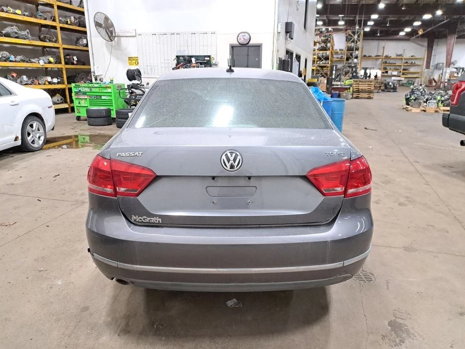 Cilindro maestro de freno 2013 Passat Sku#4276510 Foto 4 de 4