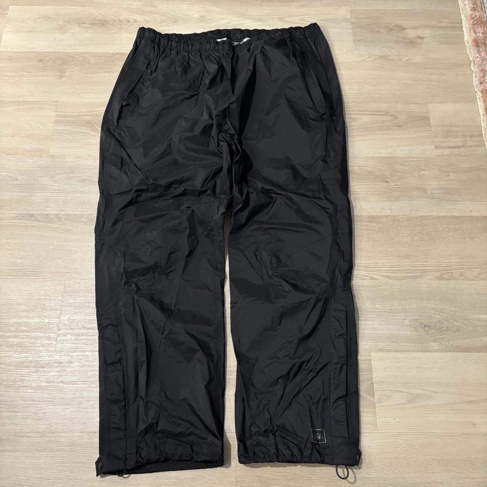 REI Rain Pants Men's XXL x 30 Black Nylon Overpants Hiking Straight 36x30
Opens in a new window or t