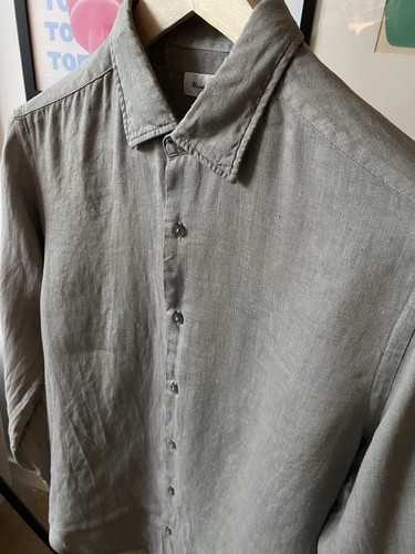 Camisa Massimo Dutti 100 % lino abotonada manga larga gris suave pequeña - Imagen 4 de 9