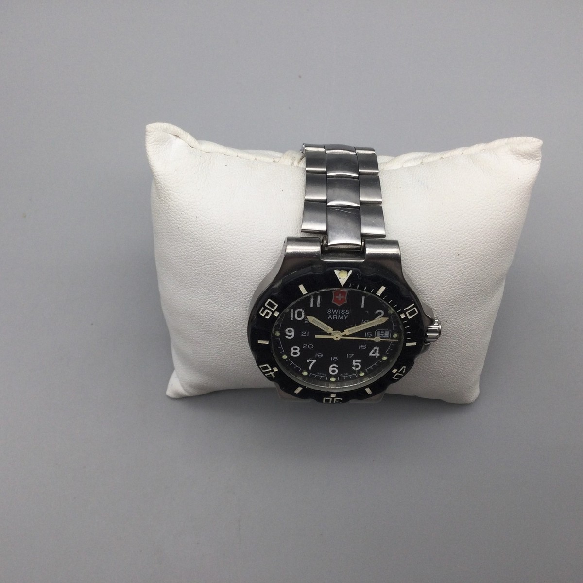 Aflac Victorinox Swiss Army Watch 38mm Silver Tone Date New Battery 7\