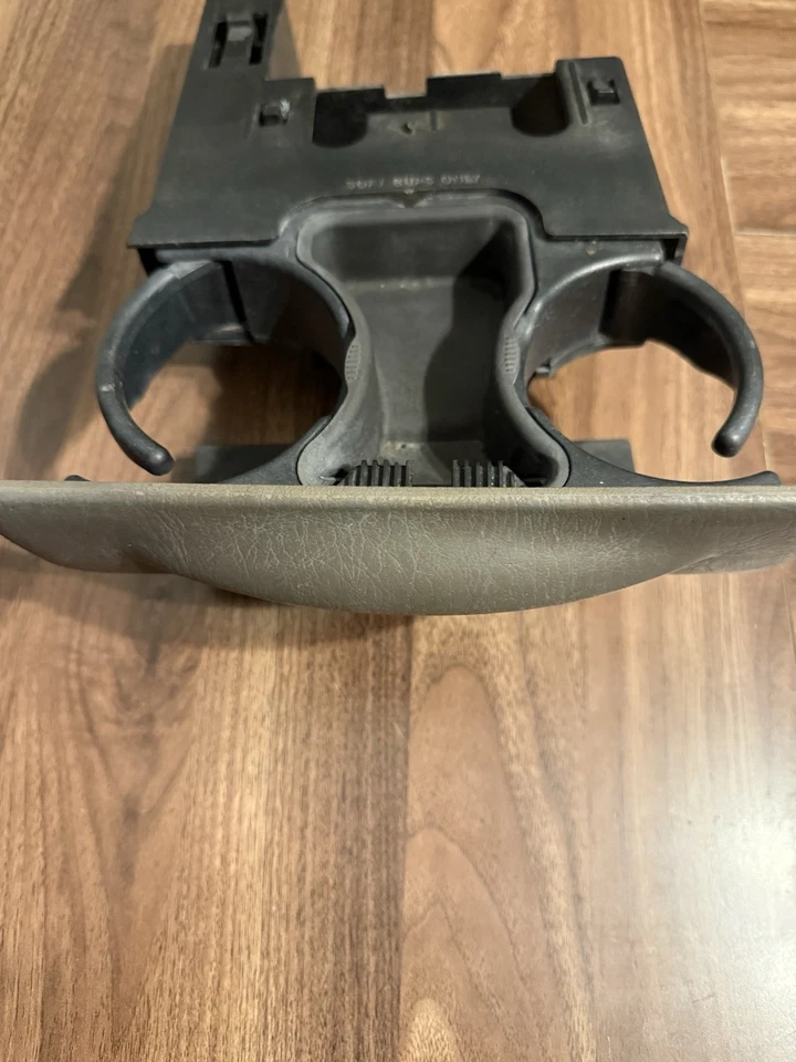 Portavasos extraíble Ford F-250 F-350 Super Duty Excursion 1999-2004 bronceado OEM Foto 2 de 4