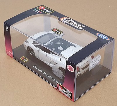 Burago 1/32 Scale 18-42000 - Lamborghini Gallardo Spyder - White