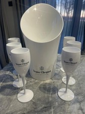 White champagne bucket and glasses