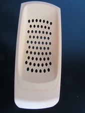 Tupperware Spätzleria Spätzle Hobel orange gelb Knöpfle Schaber