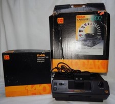 VERY NICE WORKING VINTAGE KODAK 4200 SLIDE PROJECTOR AND 140 SLIDE CAROUSEL
