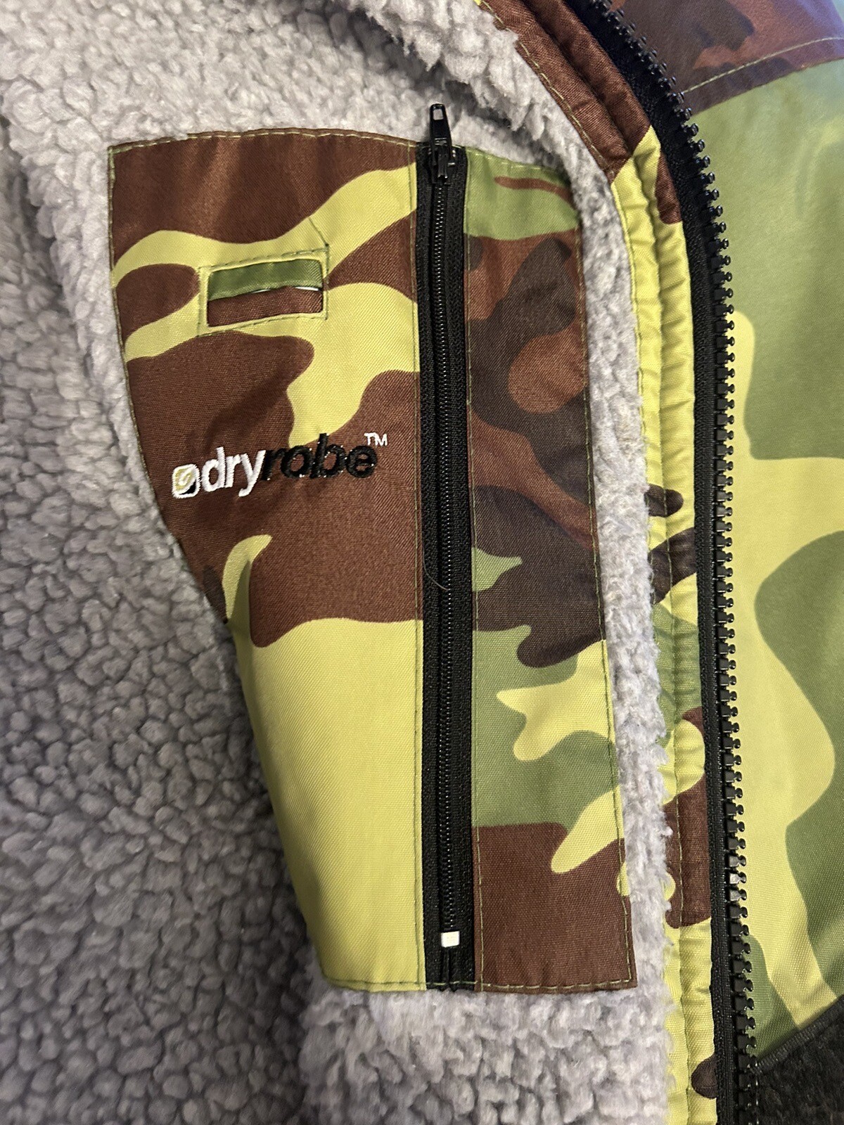 DryRobe Camo Large Long Sleeve Unisex eBay