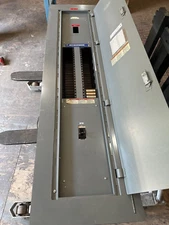 Square D NF Panelboard 250A 480Y/277V 3PH 4W 42 Circuit Subfeed P262