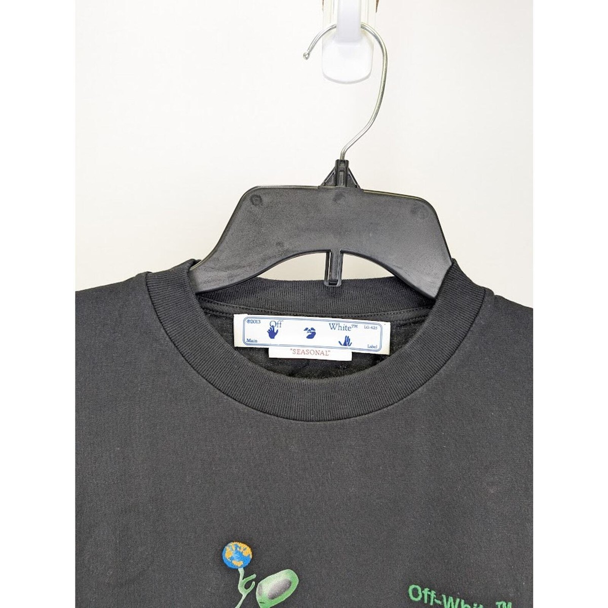 Off White Alien Arrow Over Short Sleeve Tee in Black Green Off White Alien Arrow Over Short Sleeve Tee in Black Green