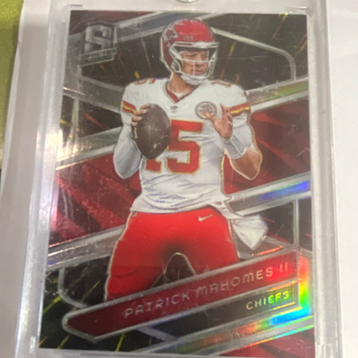 Panini 2024 Spectra Football Patrick Mahomes II Prizm #53 74/75 Chiefs