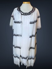 1960  s Black  White Sheer Lace Nightgown Peignoir Set
