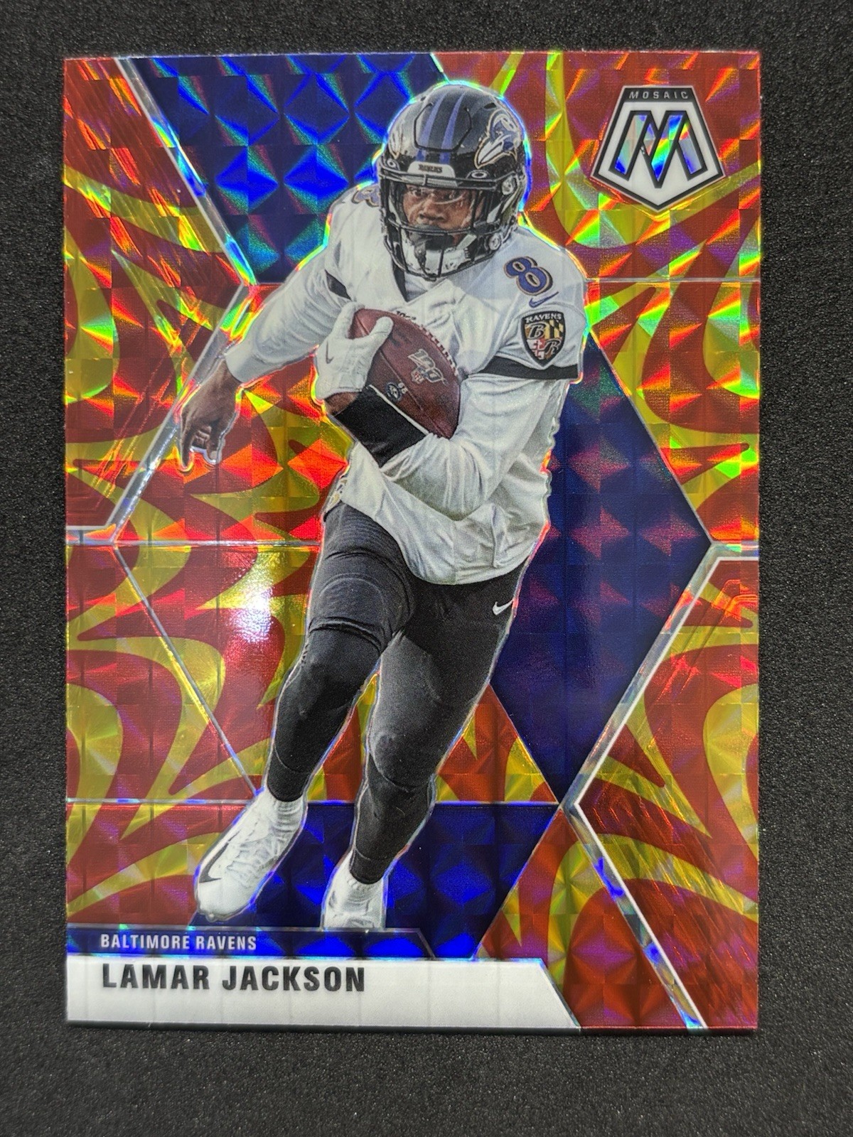 2020 Panini Mosaic - Lamar Jackson #19 Reactive Gold Mosaic Prizm