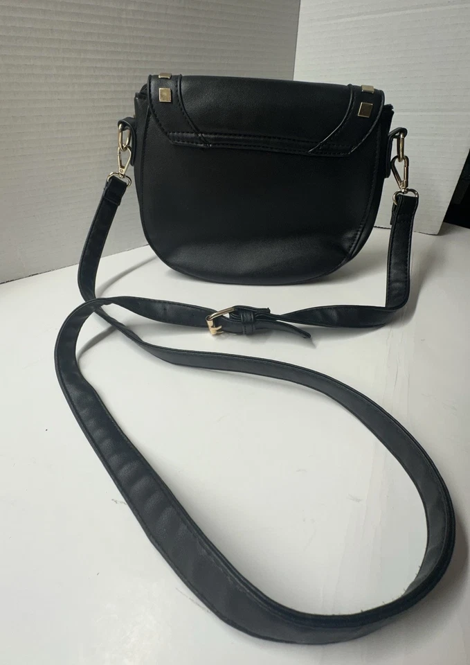 Bolso Bandolera Olivia Miller Negro Imitación Cuero Cartera Dorado Tachuela Ajustable Foto 3 de 4