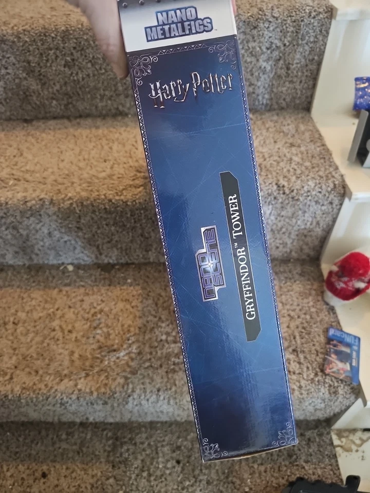 Harry Potter Nano Scene Metalfigs Gryffindor Tower Conjunto Inclui 2 Figuras (AA) - Imagem 2 de 4
