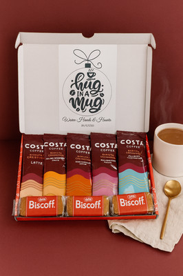 Weihnachten Costa Kaffee & Biscoff Leckerli Box, gemütlicher Briefkasten Geschenk. Umarmung im Becher.