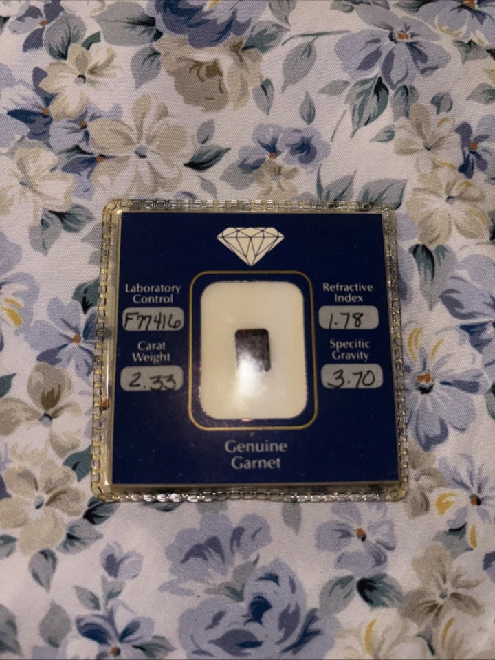 Piedra preciosa granate genuina Foto 2 de 4