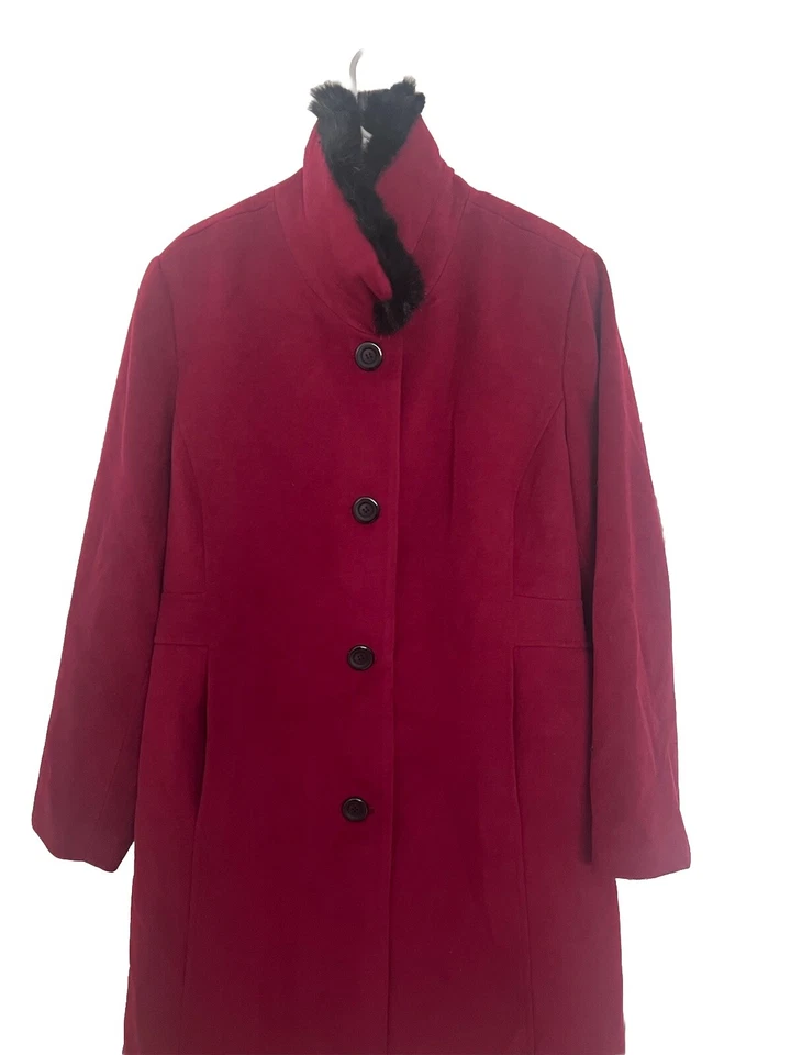 Monroe & Main Women's Size 8 Jacket Red. Al Most New. Never Been Use - Image 4 of 4