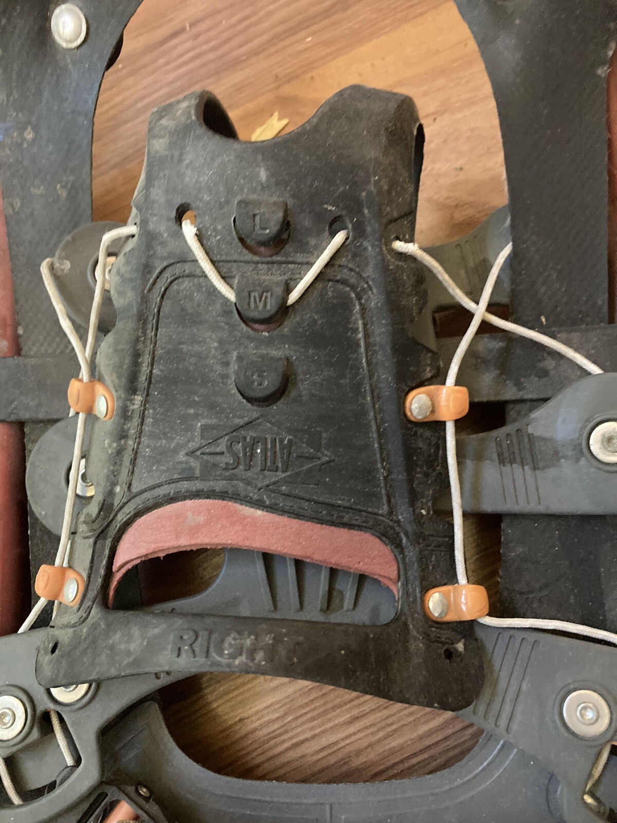 Atlas Series 8 830 Snowshoes. Size 9x30inches. Only Used Twice Great