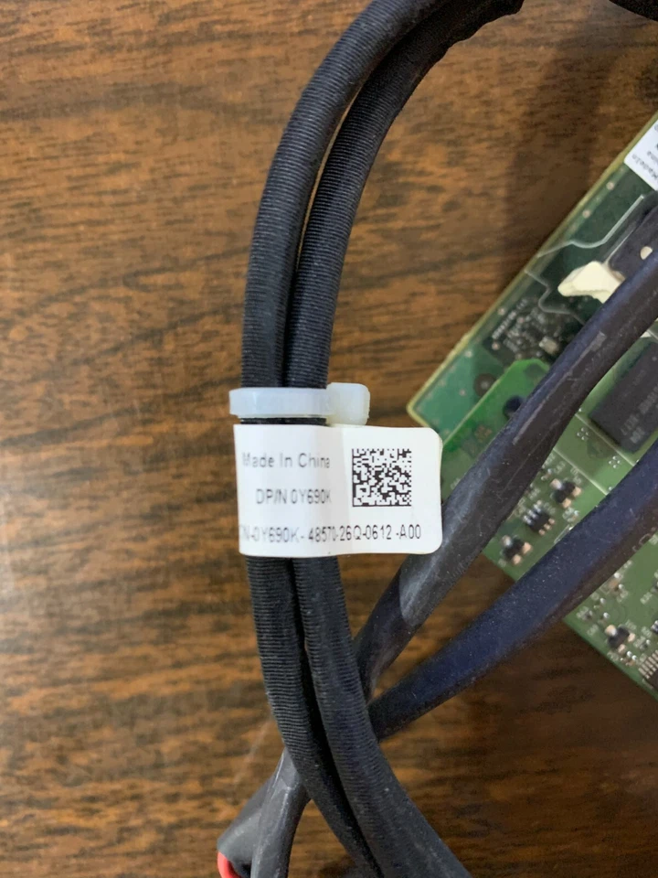 DELL 0W56W0 PERC H700 RAID Controller w/Cable Y690K & Batt. 0NU209 - Image 2 of 3