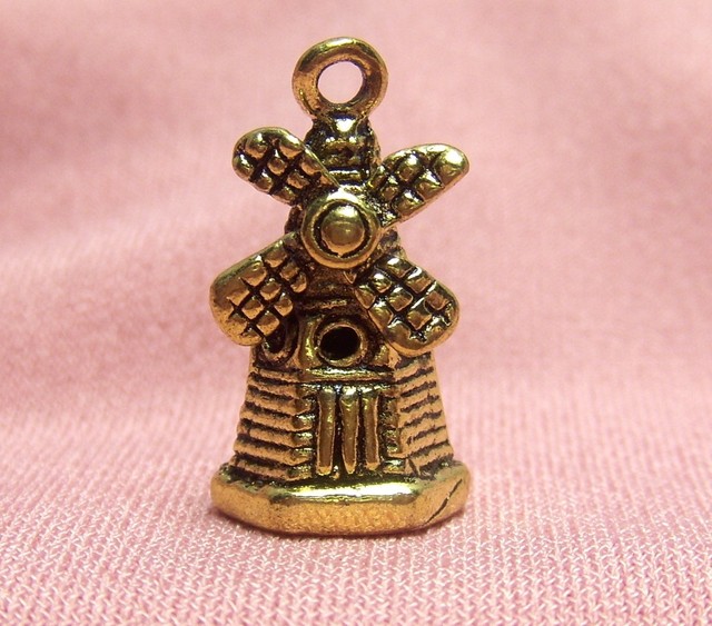 30 GOLD CHARMSPENDANTSDUTCH WINDMILLSHOLLANDJEWELRY MAKING SUPPLIES