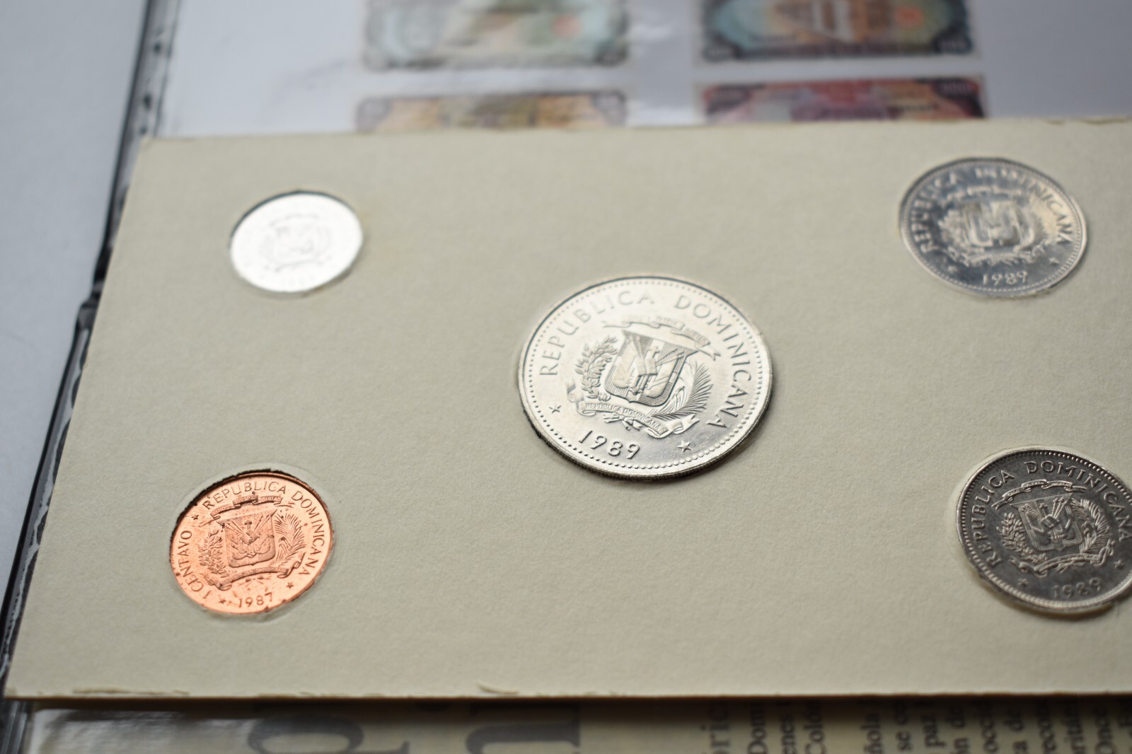 JUEGO REPÚBLICA DOMINICANA DOMINICANA 1989 MEDIO PESO 25 CENTAVOS ¡MUY RARO!