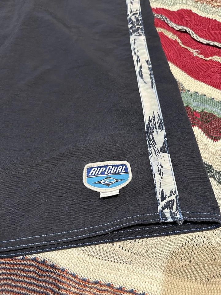 Vintage Rip Curl Reversible Surfwear Surf Board Swim Shorts Mens Size M - Image 2 of 4