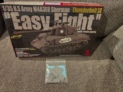 Asuka 35-040 M4A3E8 Sherman ''Easy Eight'' Thunderbolt VII + ValueGear Resin 1/35