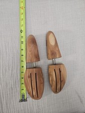 FLORSHEIM CEDAR SHOE STRETCHER SHOE TREE SET
