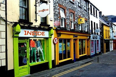 Foto A2 Ennis - High & Parnell St - Inside & Aviva on High St The other c2012