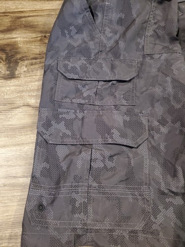 Pantaloncini cargo ibridi con cintura Denali taglia 40 leggeri neri grigi mimetici nuovi con etichette - Foto 6 di 9
