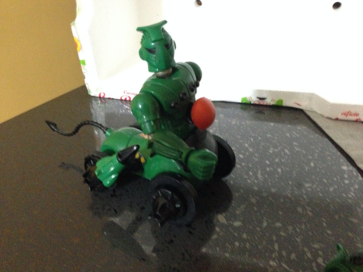 704642_7