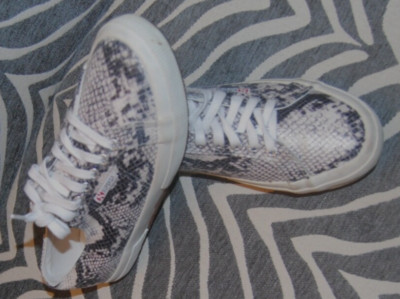 Superga Womens US 7 EU 39.5 Snake Print Sneakers Faux  Black & White