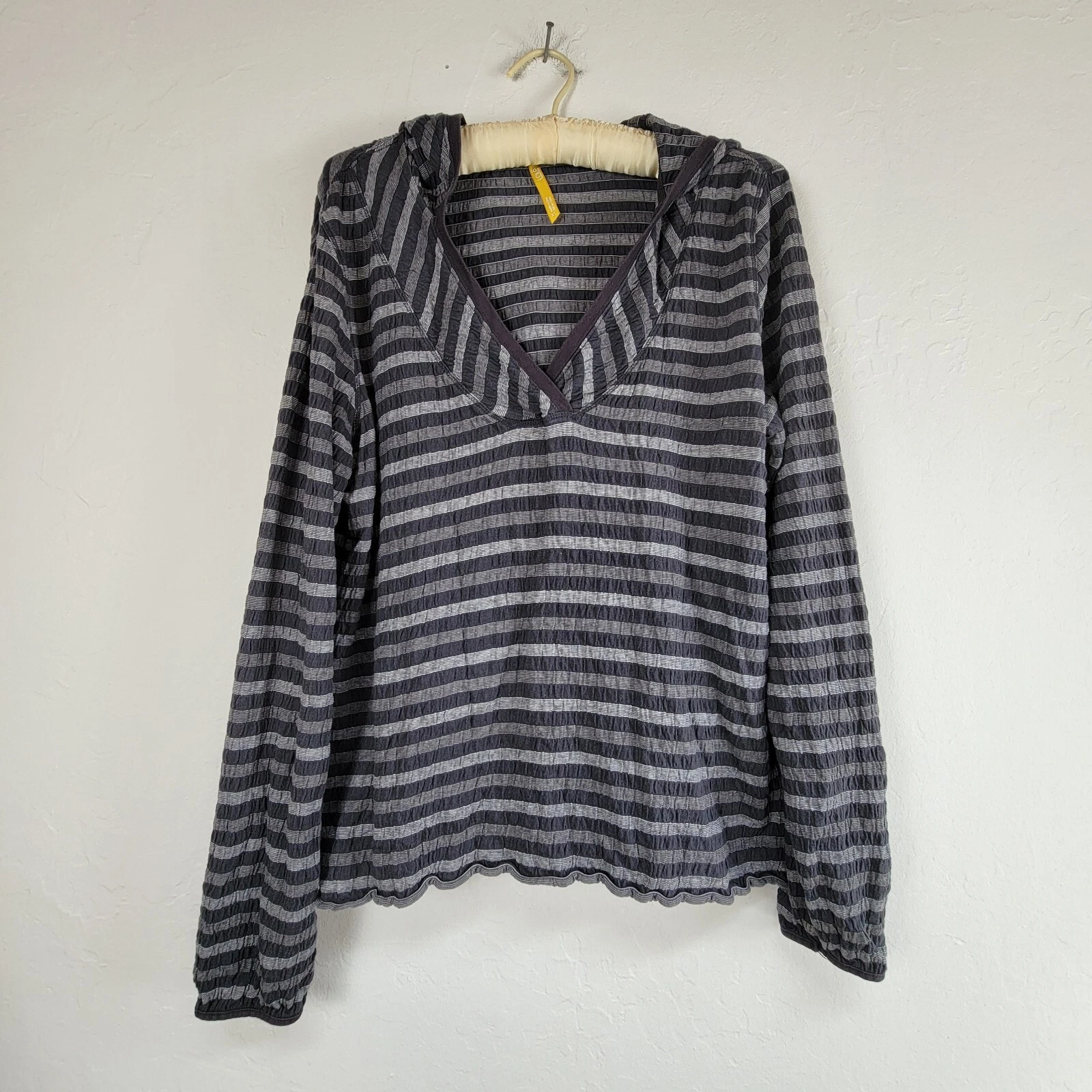 lole striped crinkle lightweight hoodie