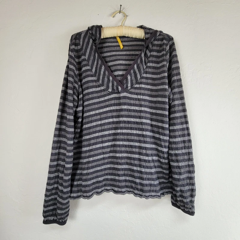 lole striped crinkle lightweight hoodie
