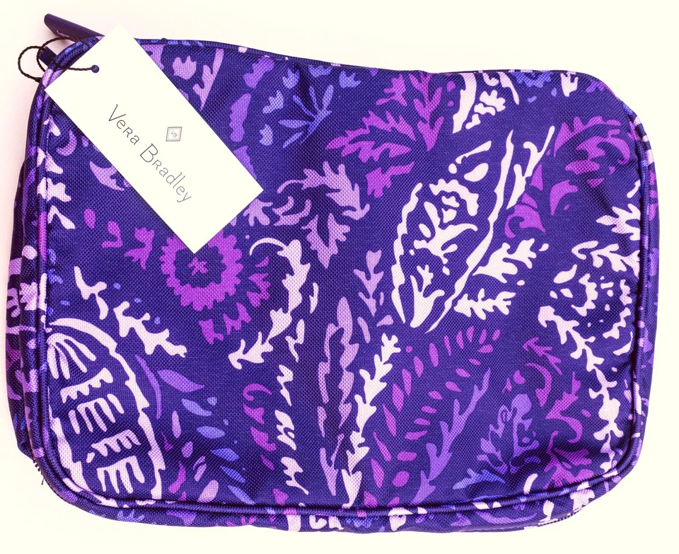 Estuche de cosméticos Vera Bradley aligerado con cremallera alrededor en amatista cachemira.  Nuevo con etiquetas Foto 2 de 4