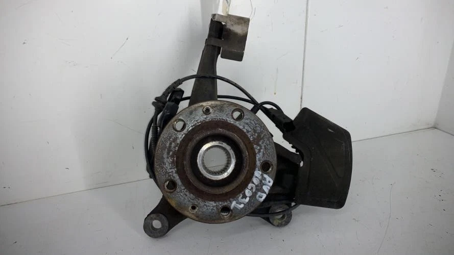 Moyeu avant droit PEUGEOT 407 COUPE 330780 - Photo 2/4