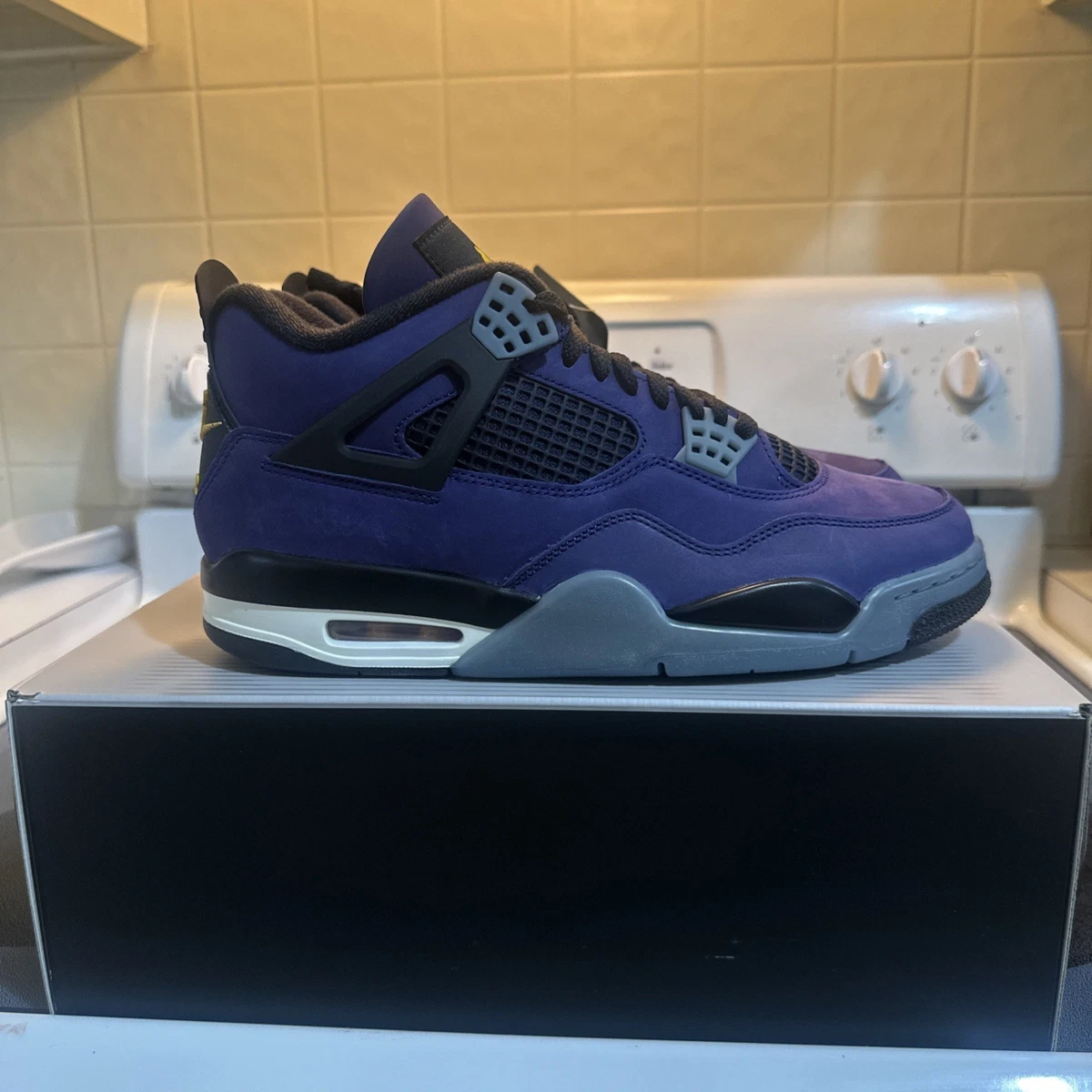 Jordan 4s
Size 11.5
Like new 
Worn once 
Box included The Air Jordan 4: A Complete Sneaker History | Sneakers  main image 4