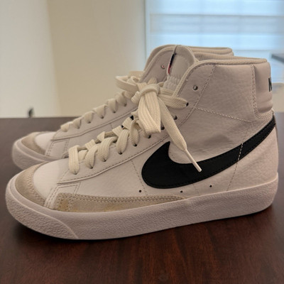Nike Blazer Mid Teens Mid Top Lace-Up Sneaker White/Black Rubber Sole