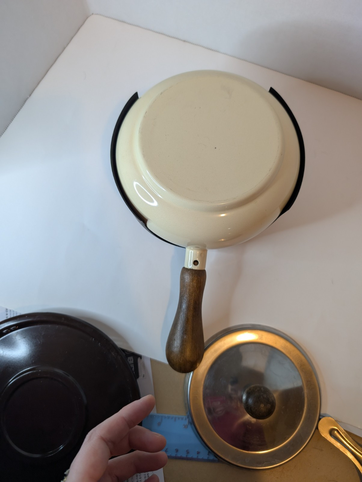  Fondue Cream Enamel Pot W/ Accessories 5 Forks Tray Vintage Kitchen  Decor 