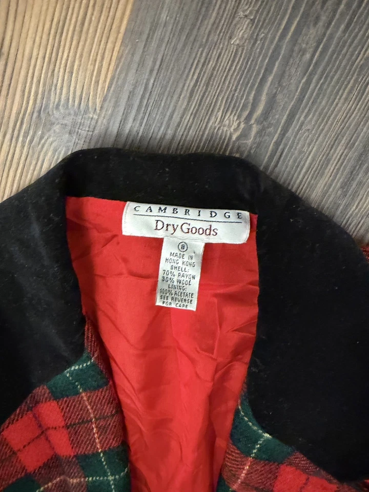 Vintage Cambridge Blazer Womens Size 8R Red Plaid Black Velvet Collar - Image 4 of 4