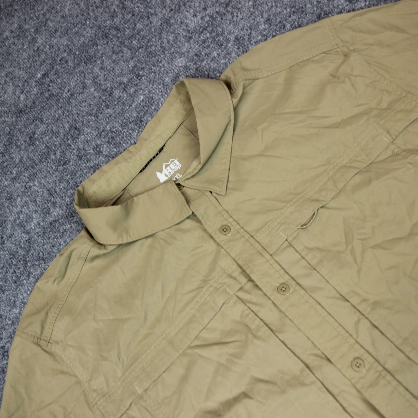 REI COOP Button Shirt Men's 2XL Beige Hiking Outdoor Nylon Rollup Sleeve Tab