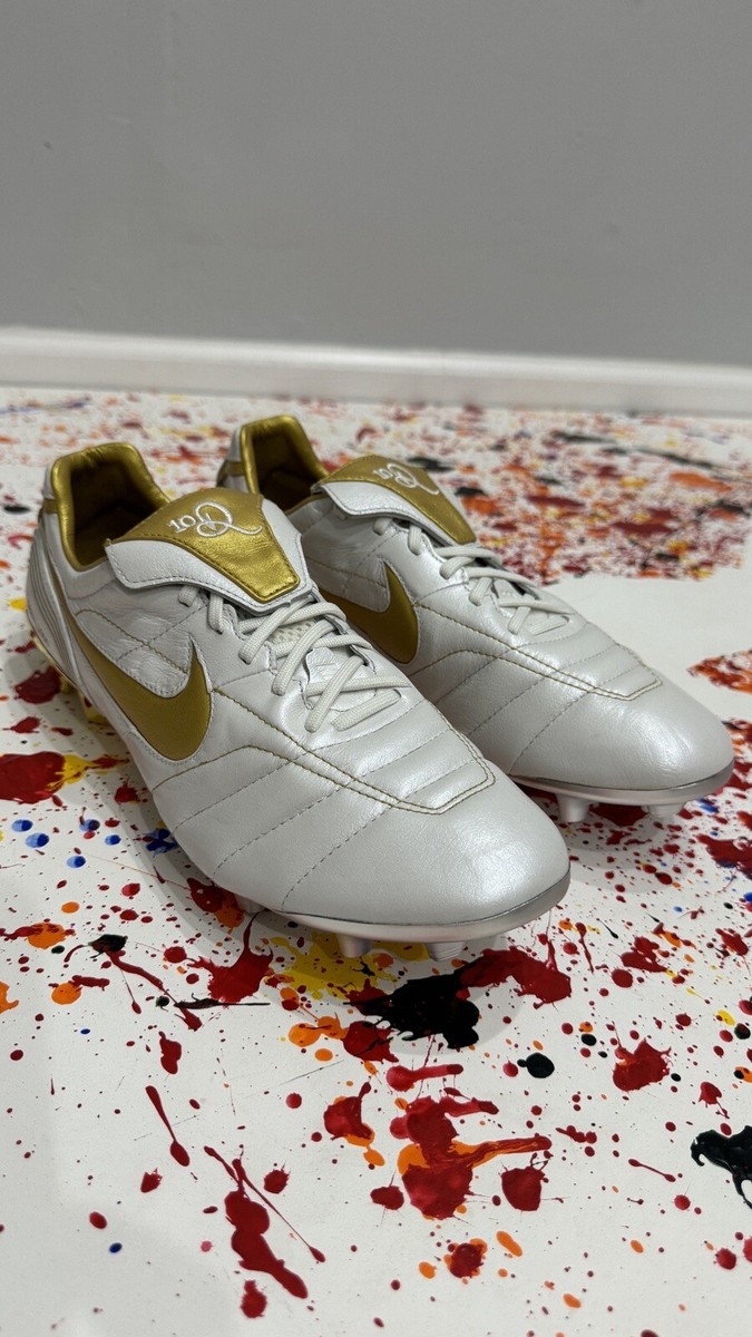NIKE LEGEND 7 ELITE 10R RONALDINHO #824/1000 FG SZ 10 BV5747-107