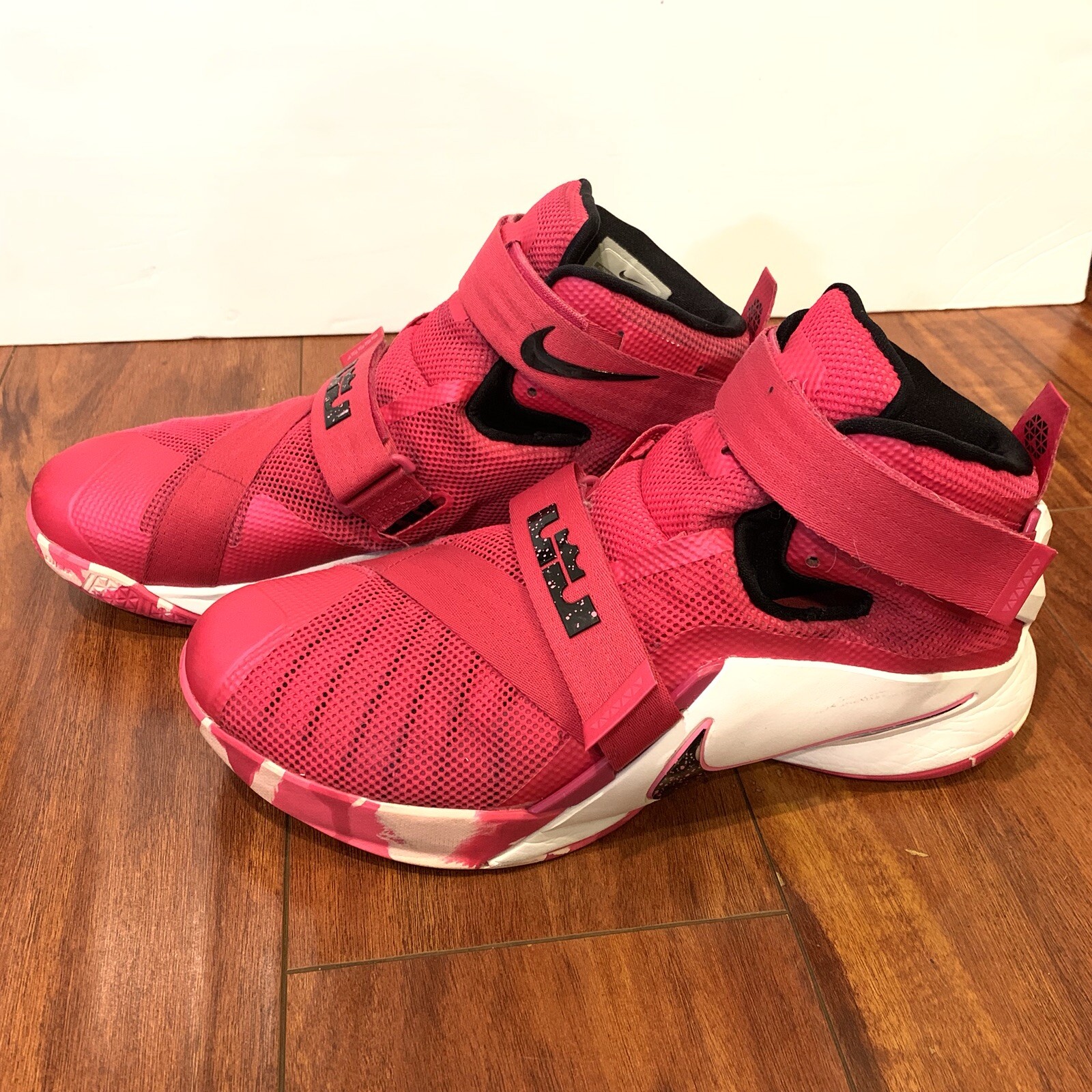 lebron james soldier shoes