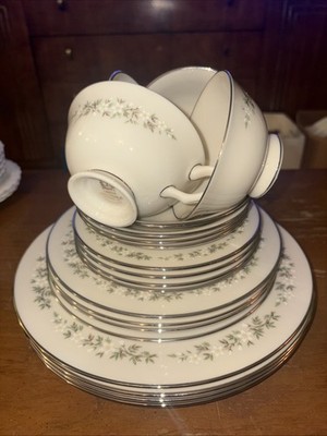Lenox USA Made Fine China BROOKDALE - Service for Four - 20pc Set