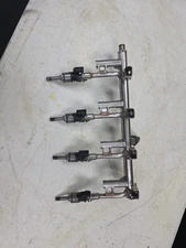 2017 - 2019 FORD ESCAPE 1.5L Ramp fuel OEM With Injectors DS7G-9H487-EA