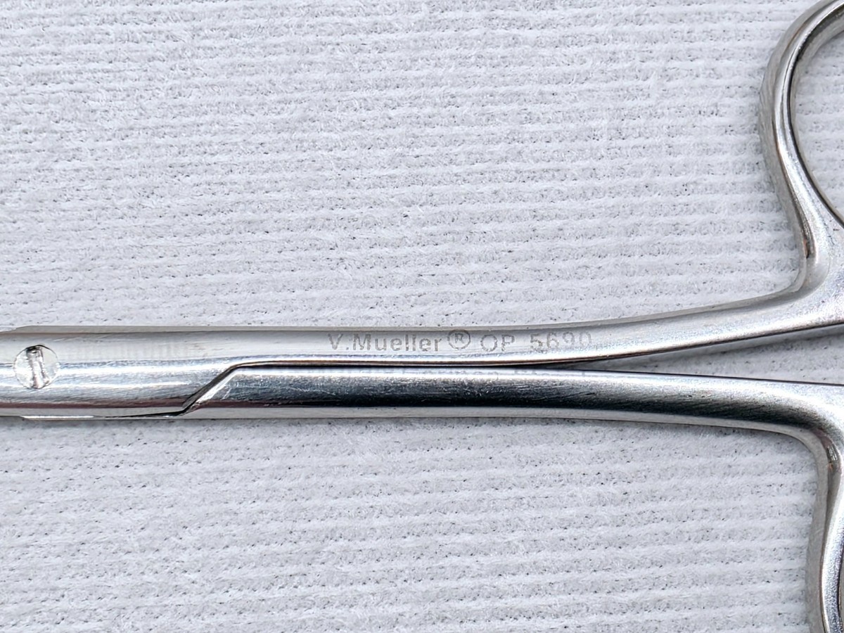 Mueller OP5690 Stevens Tenotomy Scissors, B/B, Curved, 4