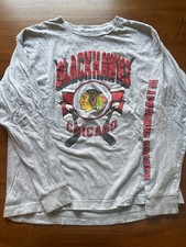 Youth Kids Chicago Blackhawks Hockey Long Sleeved Shirt Size Large 14/16