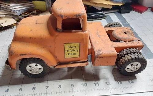 Tonka Pressed Steel 1950s Round Front State Hi-way Cab Semi
