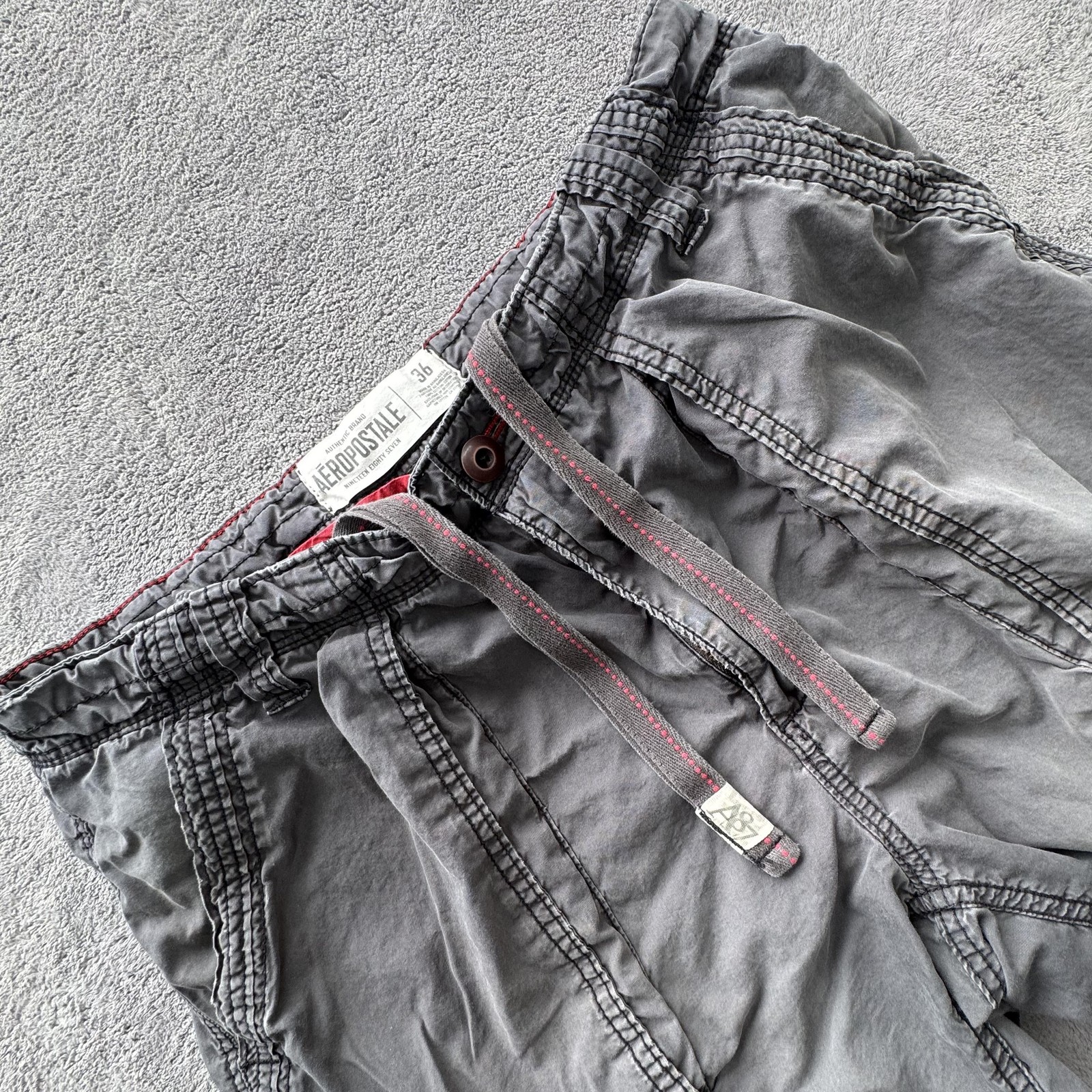 Aeropostale Shorts Mens 36 Gray Cargo Canvas Elastic Waist Pockets 11 Inseam