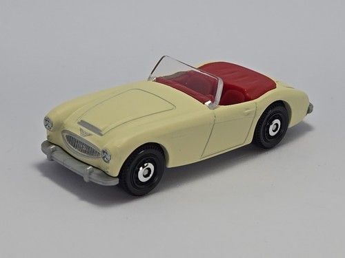 1963 63 Austin Healey 3000 MK2 Collectible 1/64 Scale Diecast Diorama Model - Picture 3 of 4